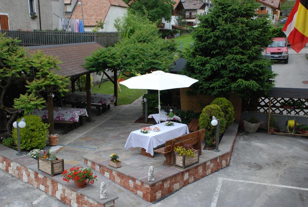 Albergo Ginevra Roncone Exterior foto